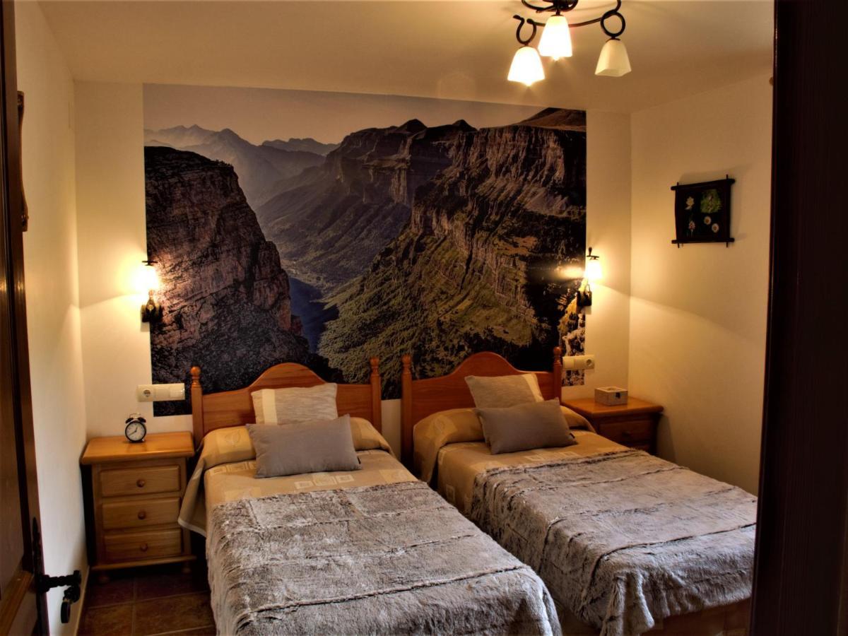 Casa Ortiz Apartment Nerin ภายนอก รูปภาพ