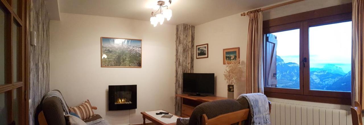 Casa Ortiz Apartment Nerin ภายนอก รูปภาพ